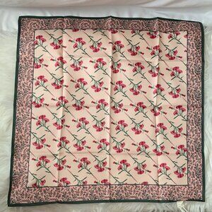 VERA BRADLEY Carnations Ivy Scarf in Bachelor's Buttons Pink